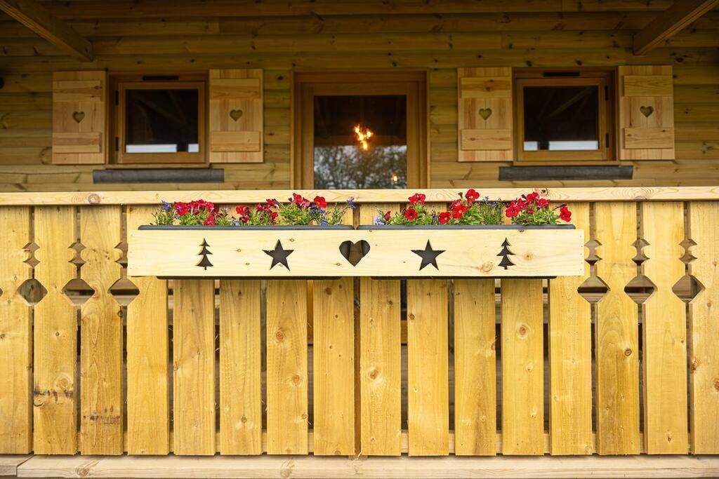 Luxury Log Cabin With A Hot Tub Stone  Dış mekan fotoğraf