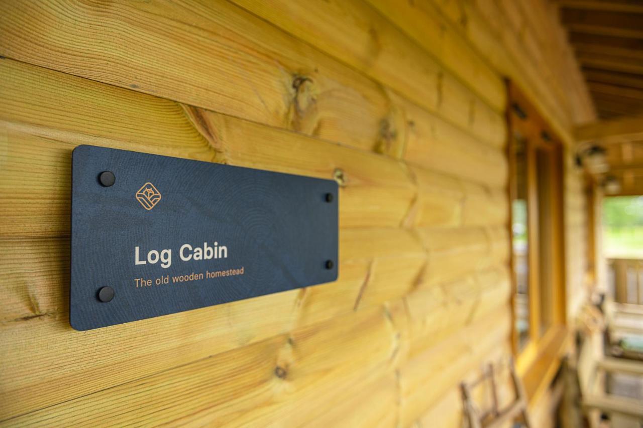 Luxury Log Cabin With A Hot Tub Stone  Dış mekan fotoğraf